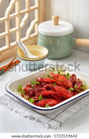 Crayfish (Small Lobster) spice flavour with Tang Hoon  商業照片 © 