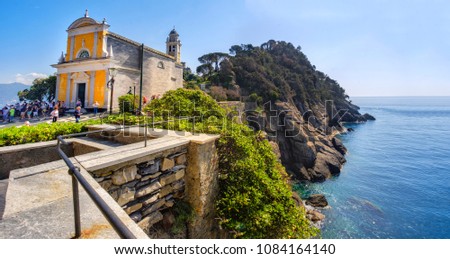 Portofino headland promontory on Tigullio gulf - San Giorgio church in  Genoa province - Riviera Ligure Levante . Foto d'archivio © 