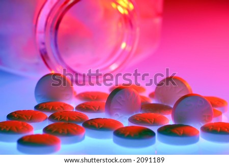 Photo Aspirins With Gel Lighting - Medical Concept