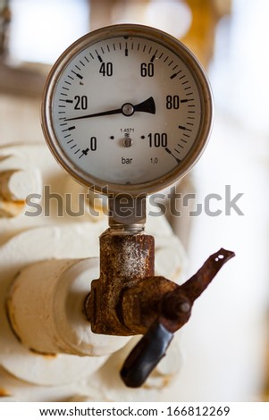 Pressure gauge for measuring pressure in the system, Oil and gas process used pressure gauge to monitor pressure condition inside the system.
