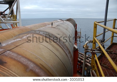 Exhaust pipe for gas turbine on offshore oil rig