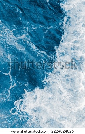 Similar – Foto Bild Blaue Meereswellen und wunderschönes Sandstrand in Portugal