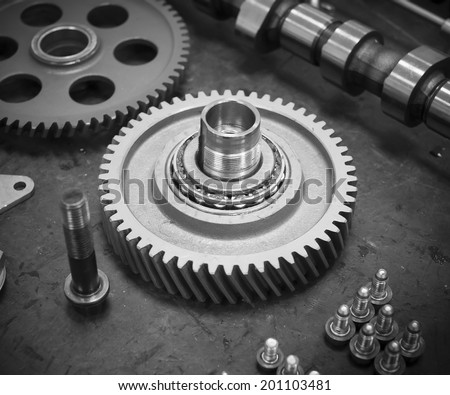 Engine gear