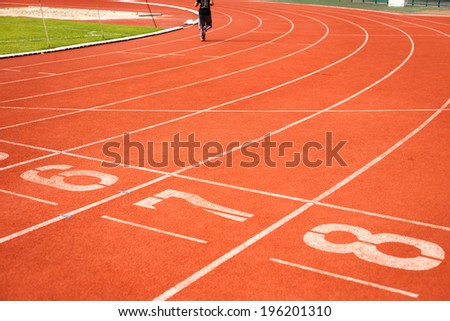 Running track numbers with runner.