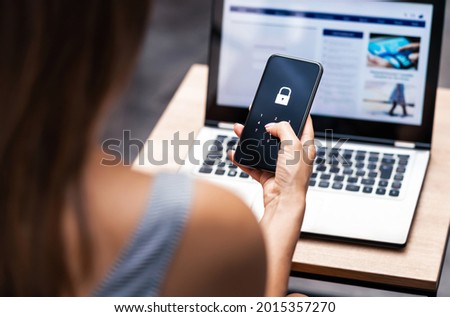 Phone lock code. Smartphone protection with 2fa (two factor authentication). Smartphone protection and security with pin number. Encrypted data. Personal online privacy. Cyber hacker threat. Foto stock © 