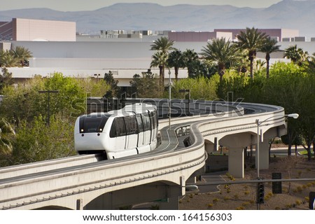 This monorail with it driverless control system runs completely automated and quiet on it\'s journey of the Las Vegas strip