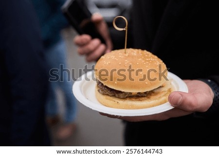 Similar – Foto Bild Leckere Hamburger im Café serviert