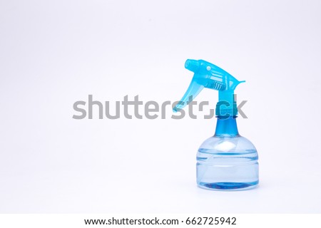 Spray bottle.Water gun.Foggy.Can be used to water plants.Multifunction.

