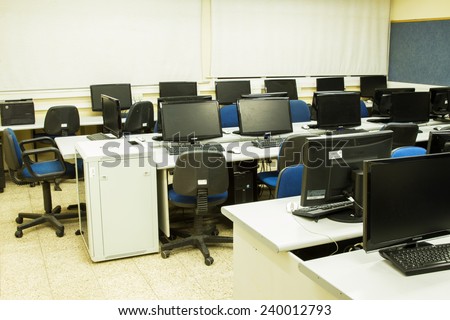 Tel-Aviv , Israel - December 25 . 2014 : Computer class at school in Tel Aviv.  Picture a classroom equipped with personal computers with LCD monitors .