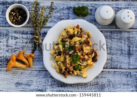 Chanterelle - Traditional scrambled eggs with fresh chanterelle