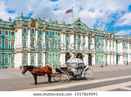 Similar – Foto Bild Schlossplatz mit Staatlichem Eremitage-Museum und Winterpalast in