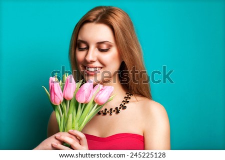 girl giving flowers on Valentine\'s Day