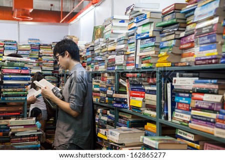 Bangkok, Thailand - October 18, 2013 : Unidentified visitors   in book fair  on October 18, 2013 in Bangkok, Thailand