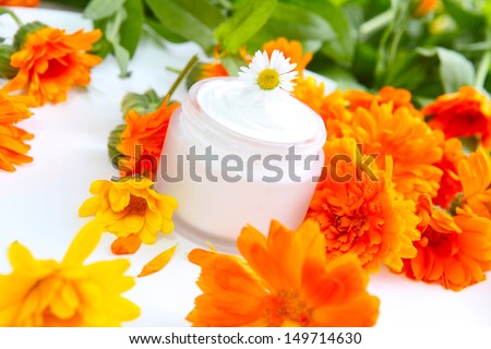 Natural Cosmetics from marigold