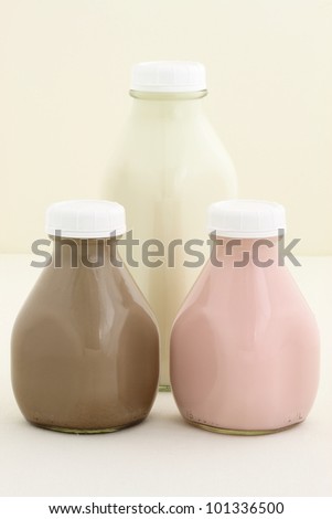 Delicious and fresh Strawberry, chocolate and regular milk bottles made with organic real fruit, chocolate mass and regular milk