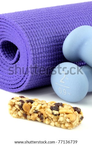 perfect losing weight combo for women, cereal bar with protein,fiber and good carbs plus a yoga mat  and  women dumbbell weights.