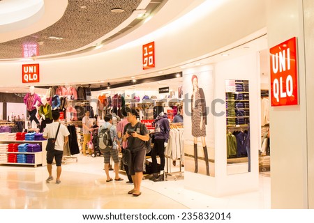 SINGAPORE - OCT 19 : UNIQLO Store at ION Orchard shopping mall on October 19, 2014. UNIQLO is a Japanese casual wear designer, manufacture and retailer operating worldwide.