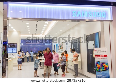 BANGKOK - OCT 5: People shop at Samsung mobile shop at Central Salaya, Bangkok on Oct 5, 2014. It is a South Korean multinational conglomerate company.