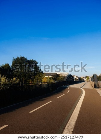 Foto Bild Fahrradweg, geradeaus