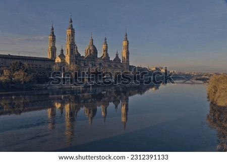 Zaragoza Ebro River El Pilar Reflection Foto stock © 