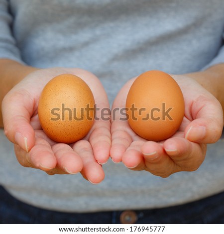 Two egg in two hand