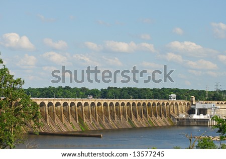 Historic Wilson DAM-Largest conventional hydroelectric plant in the TVA power system.