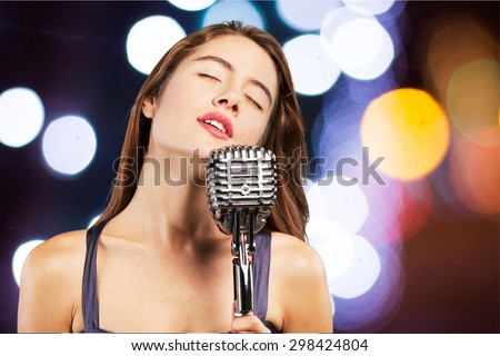 Singer, sing, woman.