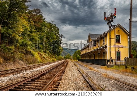 Former train depot at abandoned Thurmond ghost town during Autumn leaf color change at New River Gorge National Park, West Virginia. Сток-фото © 
