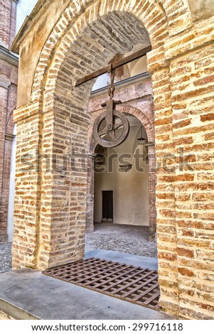 The courtyard with center shaft of The Praetor Palace represents Italian Renaissance architecture with stone and brick  and it is bordered by triportico with two orders, Doric and Ionic, columns.