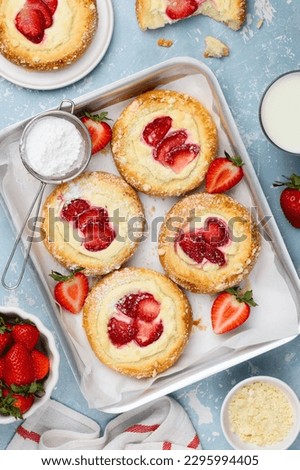 Similar – Foto Bild Frische Erdbeerbrioche auf einem Marmortisch im Entstehen