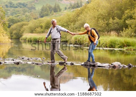 Similar – Foto Bild Menschen, die einen Fluss mit dem Kajak überqueren