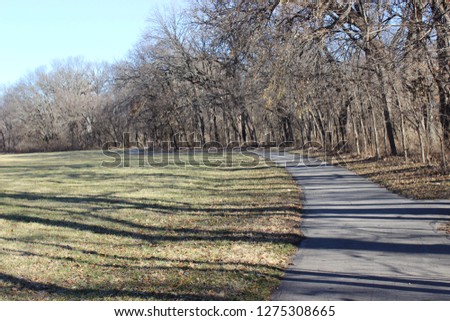 Gary L. Haller Trail, Johnson County, Kansas on Cool, Clear, Sunny Winter Day Stok fotoğraf © 
