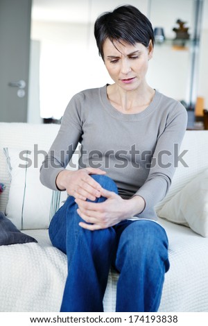Knee Pain In A Woman