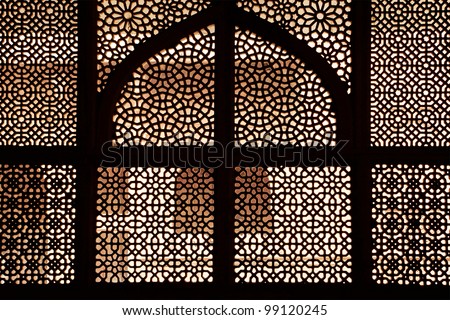 Marble tomb of shaikh Salim Chishti, completed in 1581. Marble lattice of the tomb. Fatehpur Sikri, India
