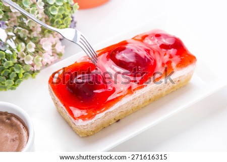 Strawberry cheese pie