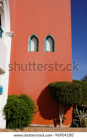 Arabic architecture: red walled building