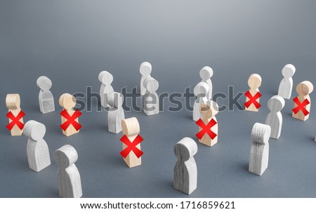 A group of people some of are crossed out with a red cross. Massive staff unemployment, job cuts. Reductions and work layoffs due to restrictive quarantine and pandemic. Lay off employees Stockfoto © 