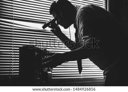 Mature Indian Window Spy