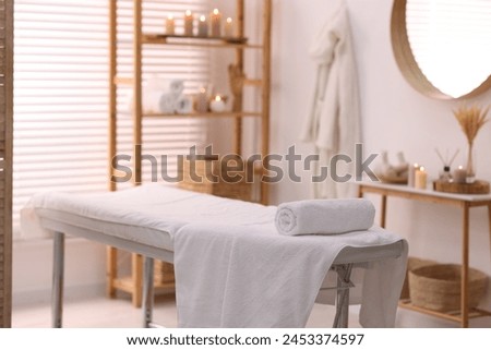 Similar – Foto Bild Medizinische Massage am Fuß in einem Physiotherapiezentrum