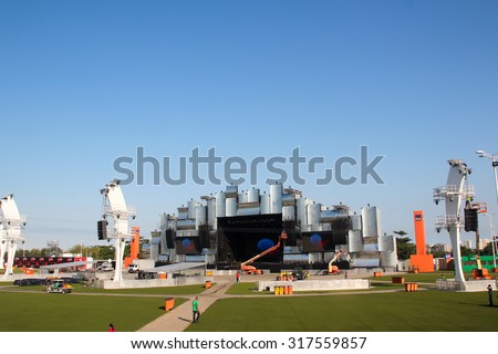 RIO DE JANEIRO, SETEMBER 15, 2015: Workers riding the stage of Rock In Rio Festival. Event begins setember 18.