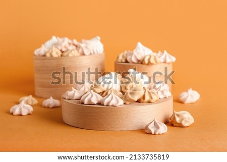 Delicious mini meringue on color background Foto d'archivio © 