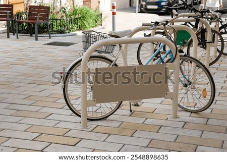 Similar – Foto Bild Fahrrad vor modernem Gebäude geparkt