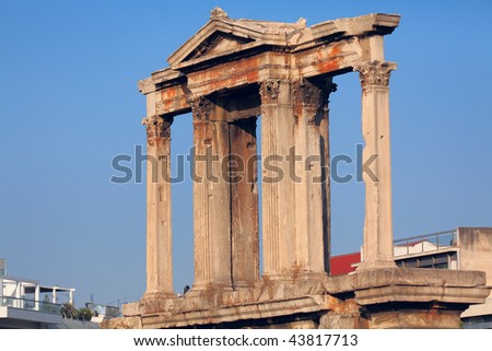 HadrianÂ´s Arch, in the back Acropolis, Athens, Greece