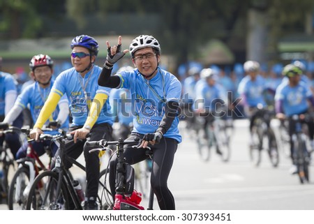 BANGKOK,THAILAND:AUGUST;2015: Thailand people out cycling together over one hundred thousand people to the Queen at Bangkok; AUGUST 16,2015 in Bangkok Thailand.