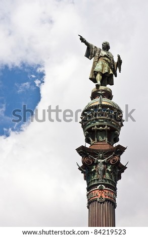 Statue of Christopher Columbus pointing America