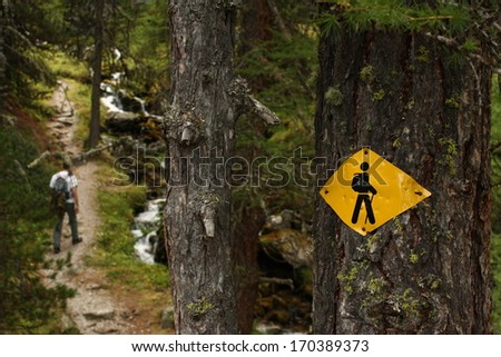 hiking sign in Swiss Alps