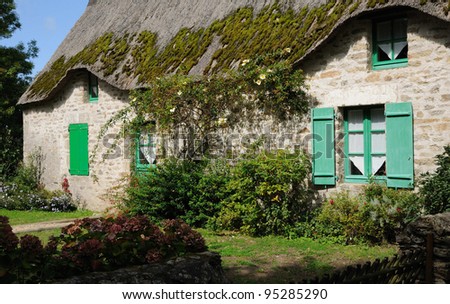France, old thatched cottage in Saint Lyphard