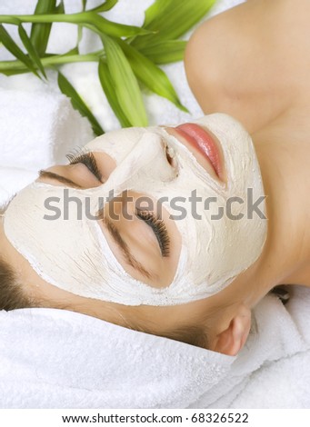 Spa facial clay mask
