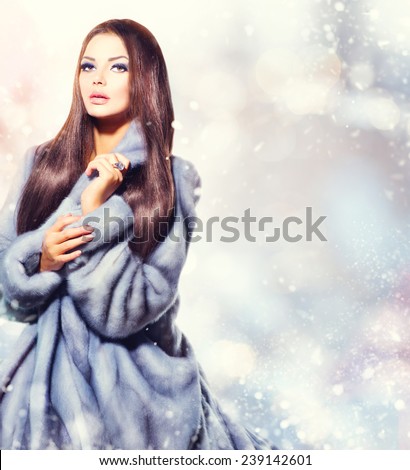 Beauty Fashion Model Girl in Blue Mink Fur Coat. Beautiful Luxury Winter Woman