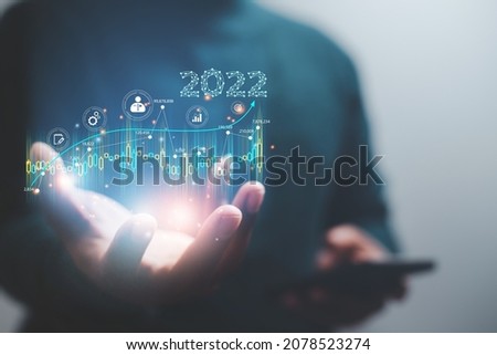 2022 business concept, businessman or engineer Show the trend of driving digital currency to develop online business.
 Foto d'archivio © 